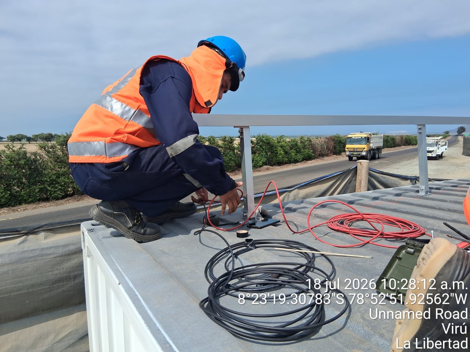 Sistemas híbridos (On grid con almacenamiento de energía)
